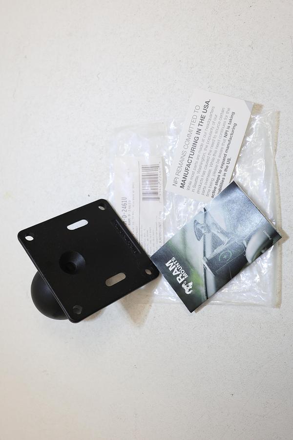RAM Mounts RAM-D-2461U D Size 2.25" Ball VESA Plate Base Mount New
