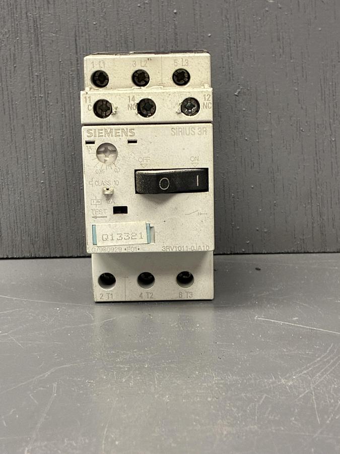 Used Siemens 3RV1011-0JA10 Motor Protection Circuit Breaker GHA-160