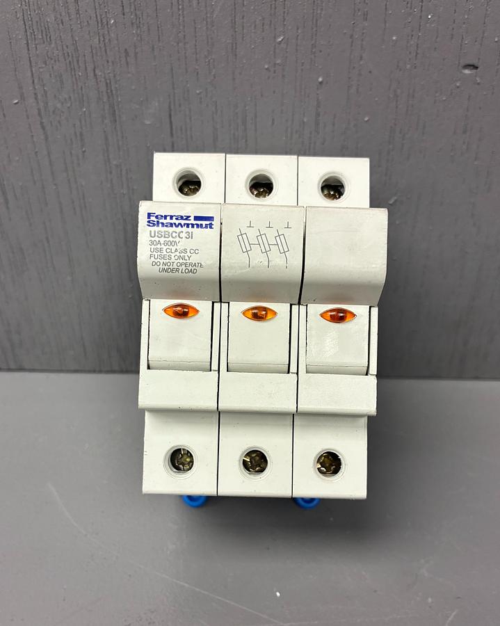 Used Ferraz Shawmut UltraSafe USCC31 30 Amp Max CC Fuse Holder 3 Pole 600V, 30A