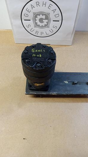 Used Eaton 103-1004-010 Hydraulic Pump GH505