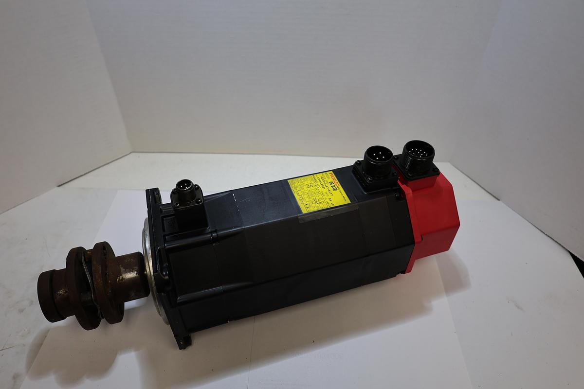 Used Fanuc A06B-0127-B177 AC Servo Motor 0S/2000 1kW 2000RPM w/Brake Used