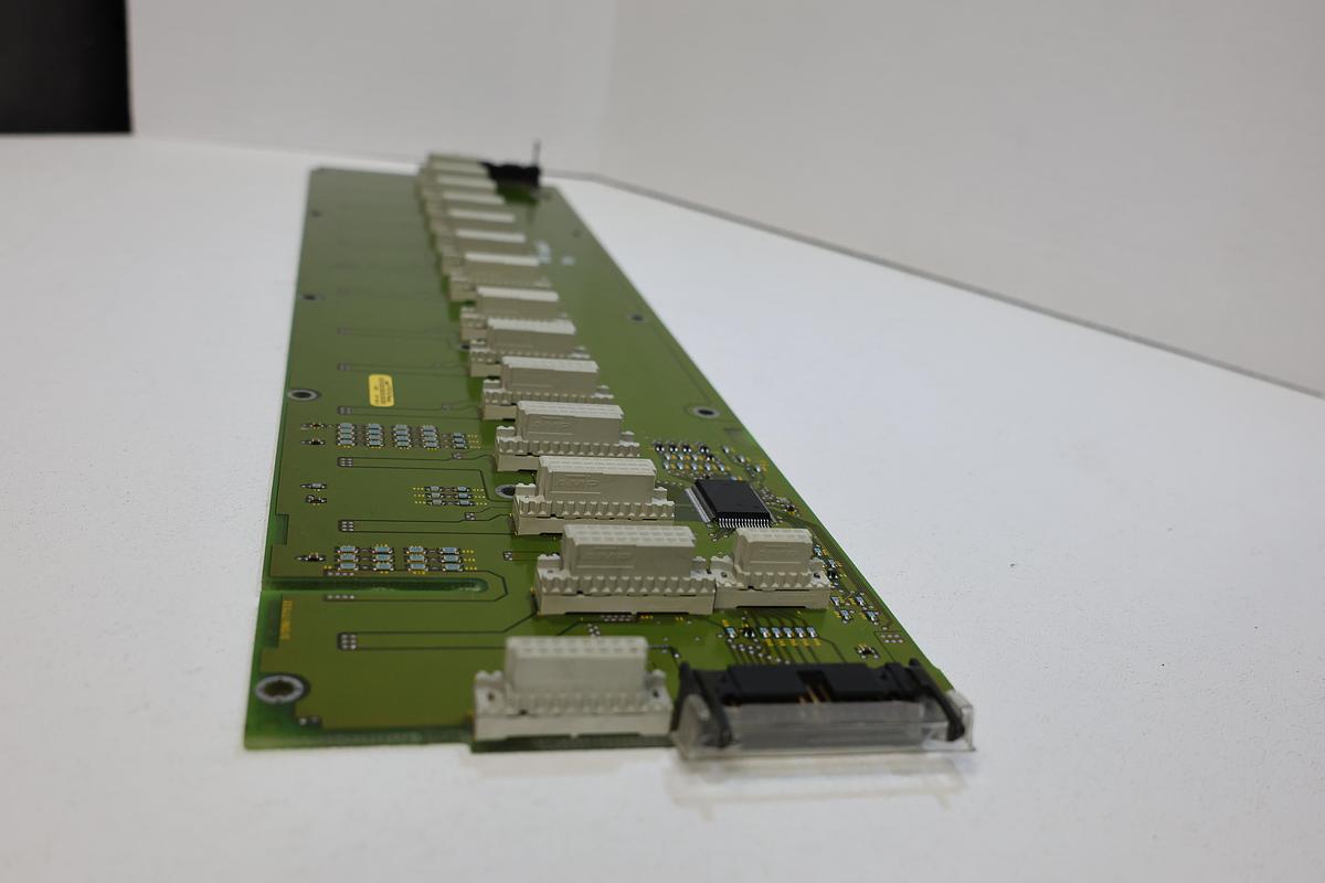 Used Allen Bradley X1746-A13 13 Slot PLC Rack Backplane Board 96177492 A01