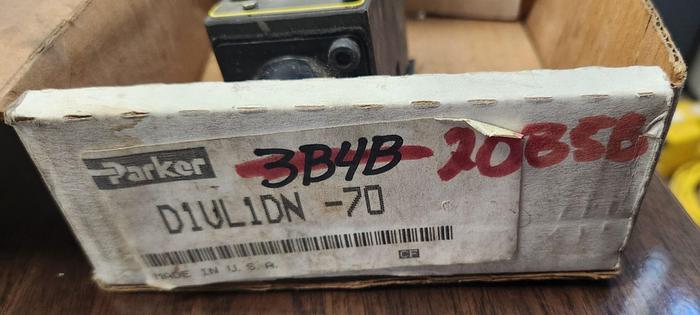 Used Parker D1VL1DN-70 Control Valve, 5000 PSI - New -GHA-137