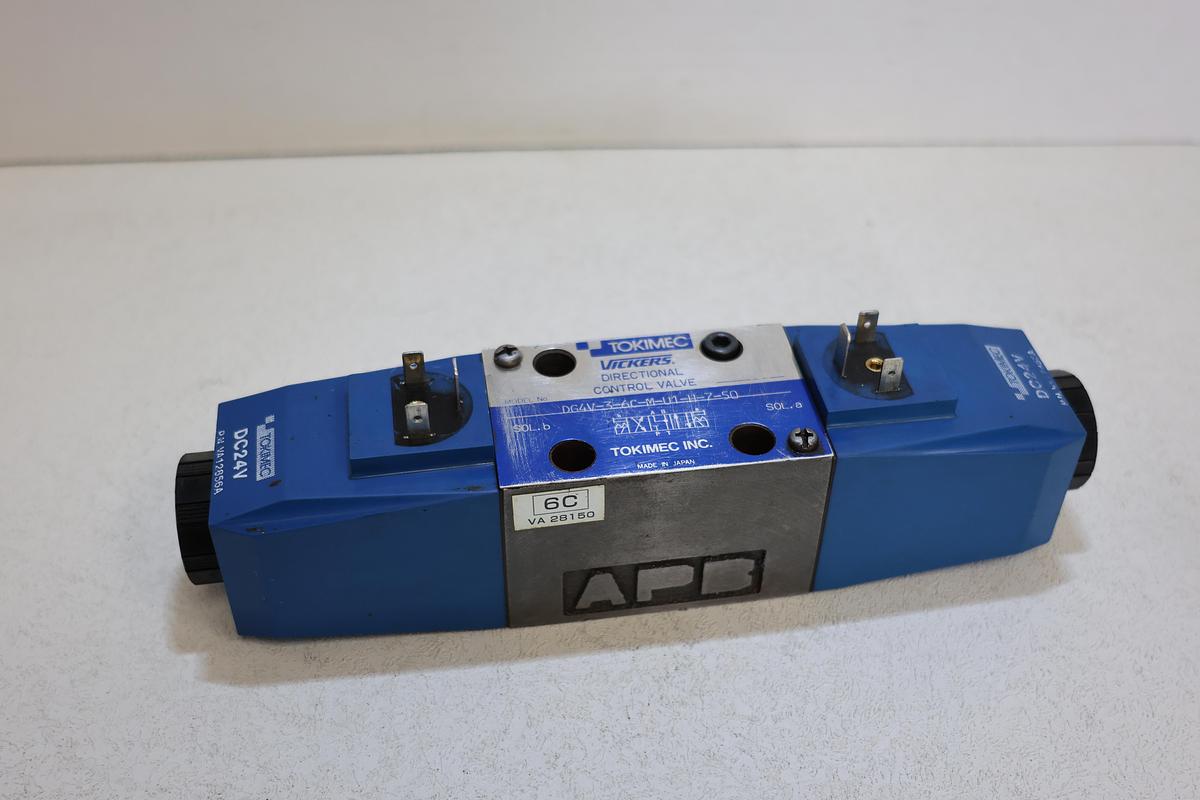 Used Tokimec Vickers DG4V-3-6C-M-U-H7-7-50 Hydraulic Valve 24VDC Used