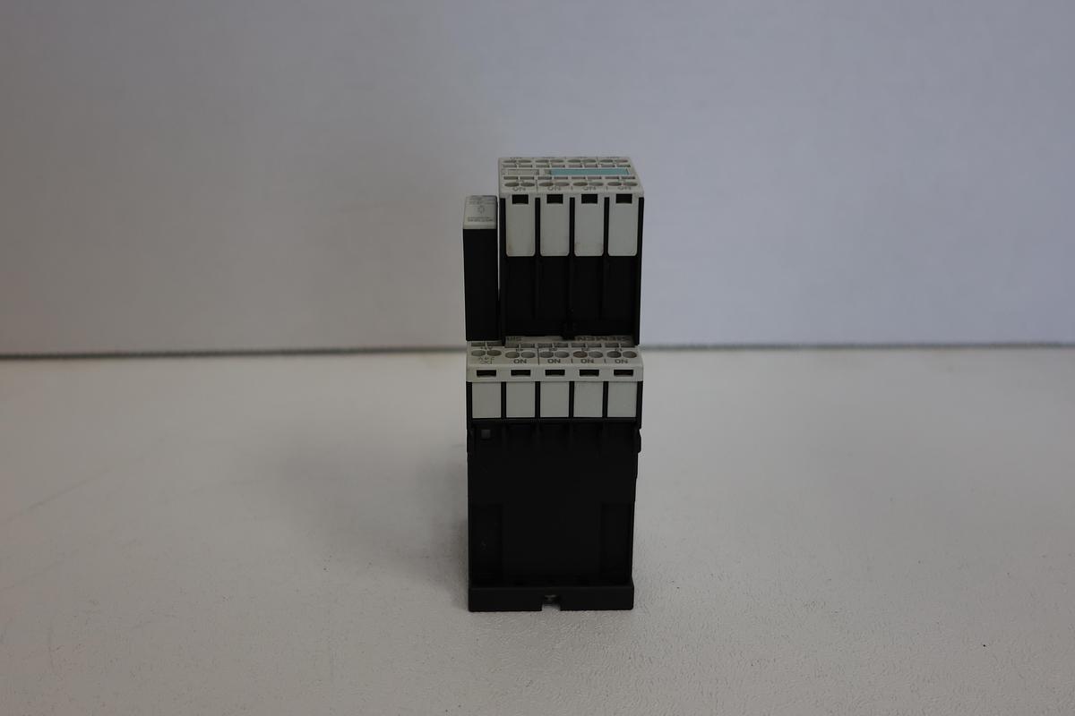 Used Siemens 3RH1140-2BB40 Relay w/ Aux 3RH1911-2GA31 + Suppressor GHA-187