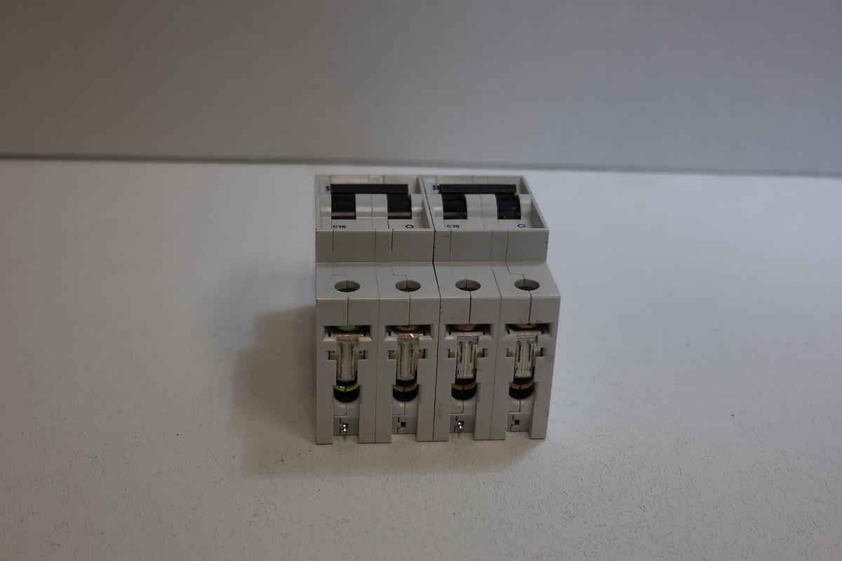 Used Siemens 5SX22 C10 LOT of 2