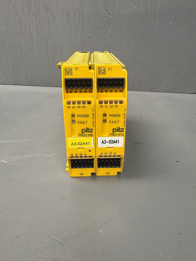 Used (LOT OF 2) Pilz PNOZ mi1p 773400 – Safety Relay Input Module, 8 Safe Digital Inputs GHC-37