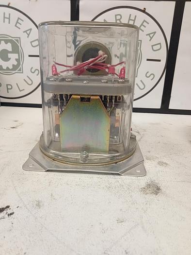 Used DWYER Photogenic Mounted Relay and Pressure Gage Switch 3, 862, 416 GH