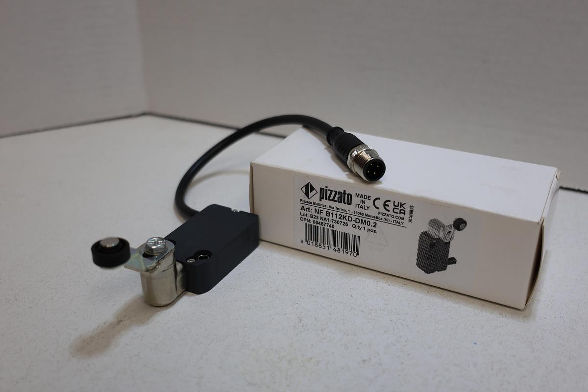 Pizzato NF B112KD-DM0.2 Roller Lever Limit Switch w/ Cable NEW