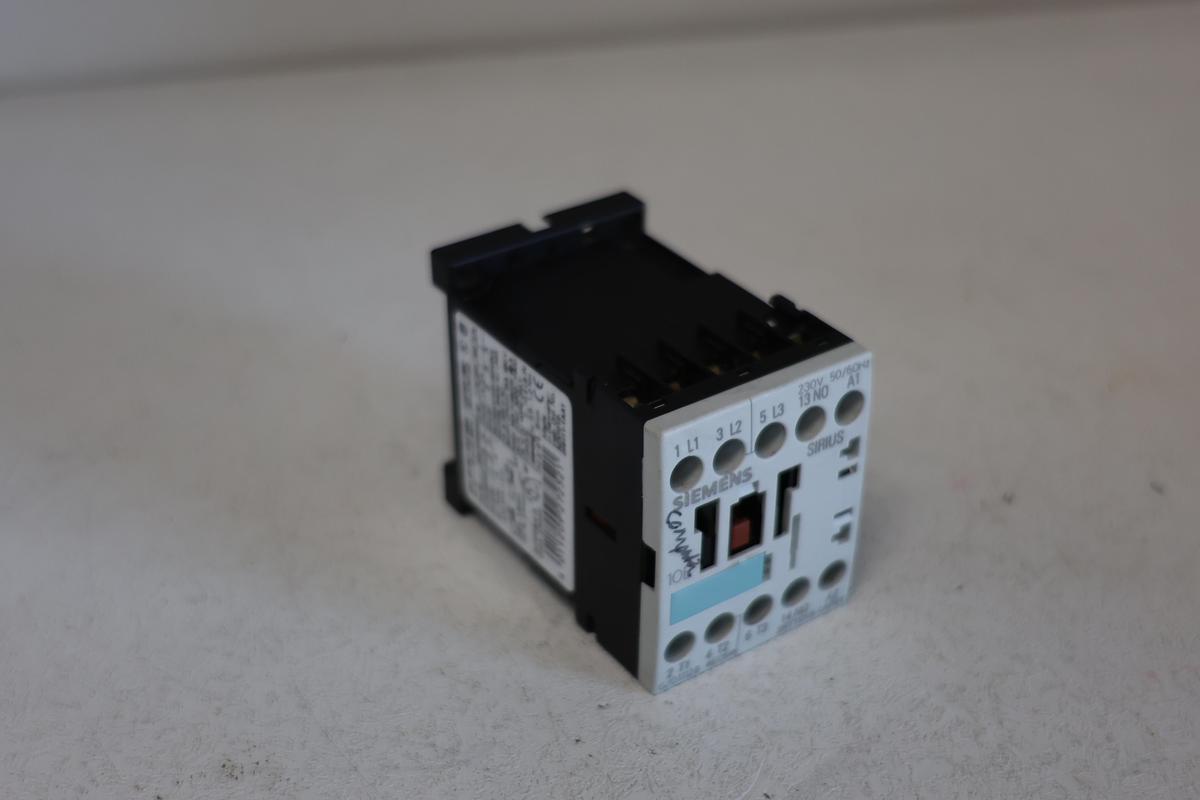 Used Siemens 3RT1015-1AP01 Sirius Contactor 3 Poles DIN Rail GHC-16