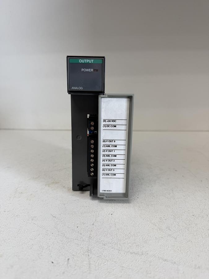 Used Allen Bradley SLC 500 1746-NO4V Ser A Analog Output Module GHA-185