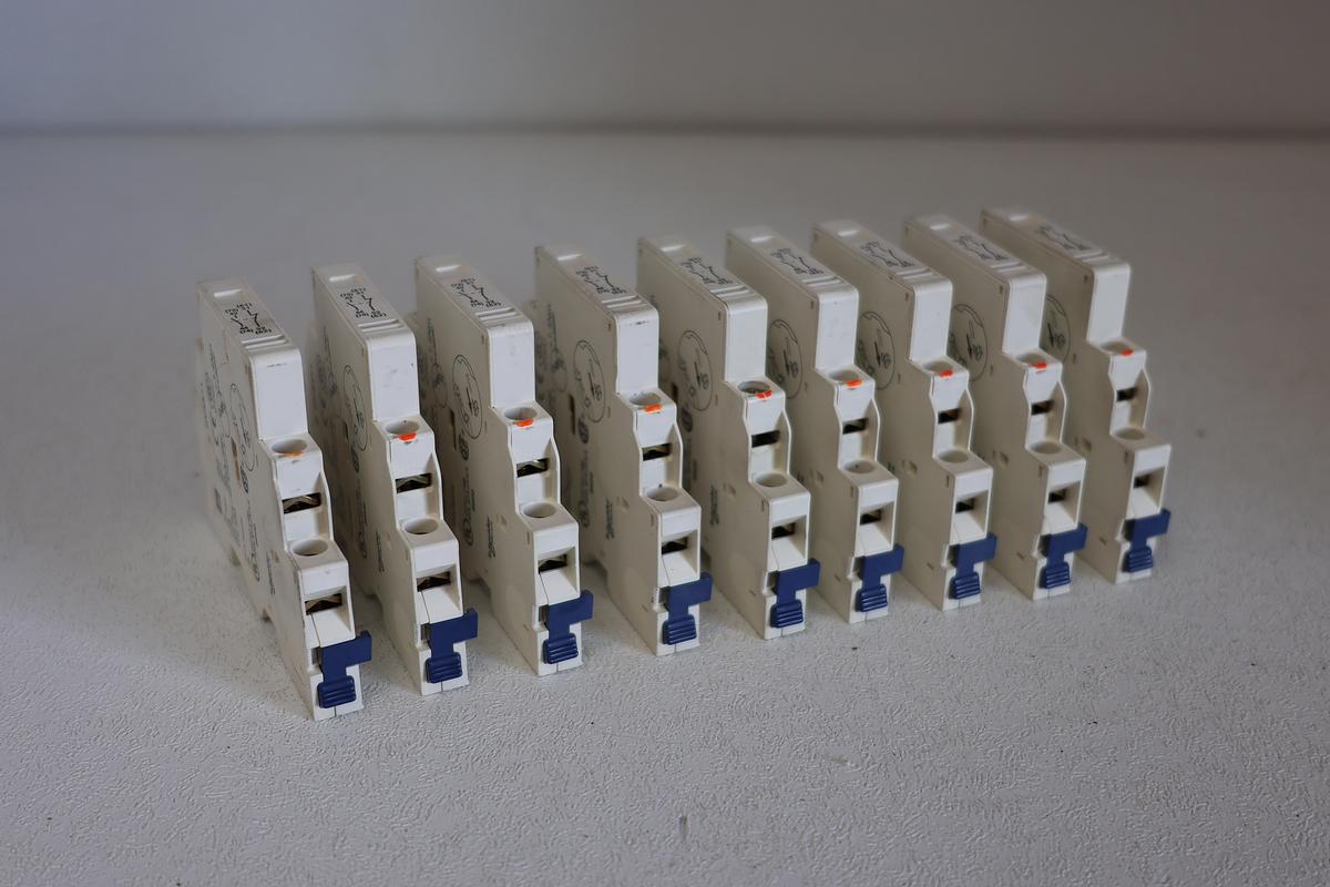 Used (Lot of 9)Schneider Electric GVAN11 Auxiliary Contact Block – TeSys GV2/GV3 Series GHC-16