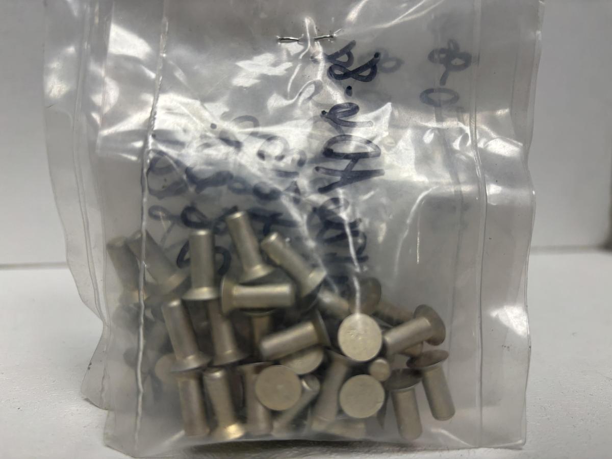 Used MS20426AD-6-8, RIVET (28 Pieces) GHA-93 co#0