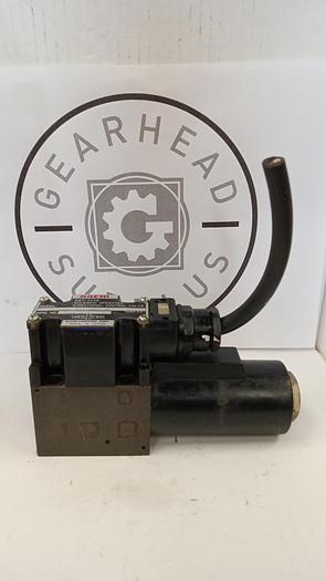 Used Nachi S-G01-C5-GRZ-D2-33 Directional Control Solenoid Valve GH501