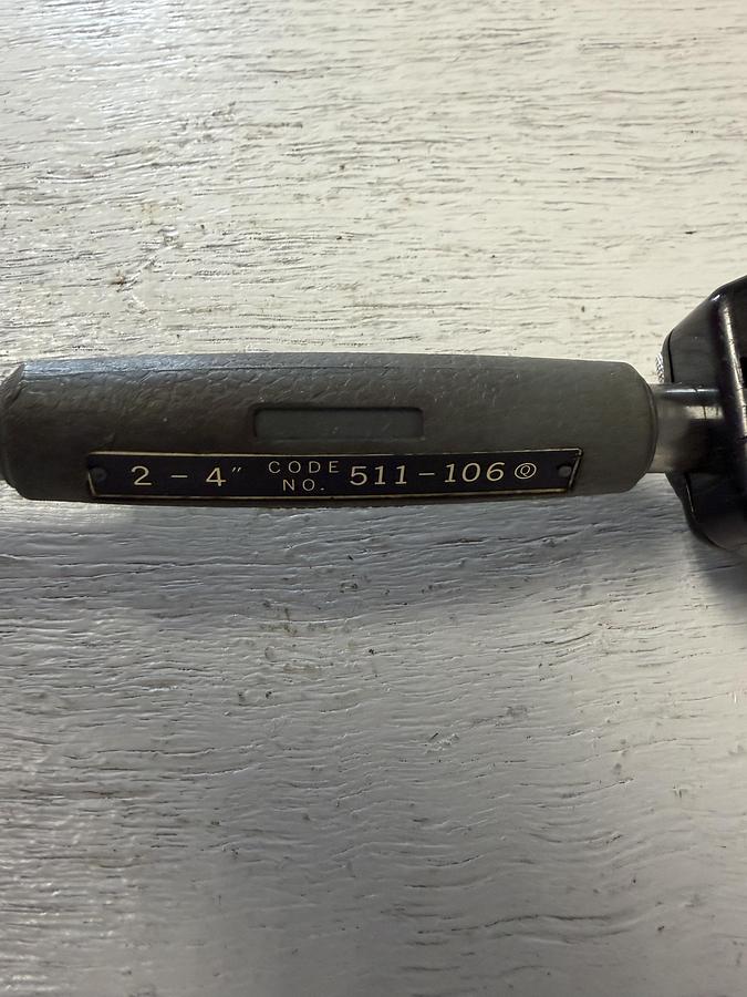 Used MITUTOYO DIAL BORE GAGE 2-4" NO.2923F-10  GHA-178