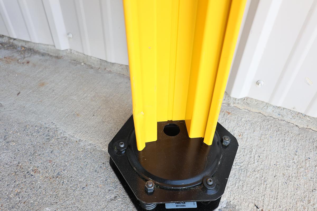 Used REER EOS4E/EOS4R 2B AH Safety System w/ PEI Retractable Curtains & Posts