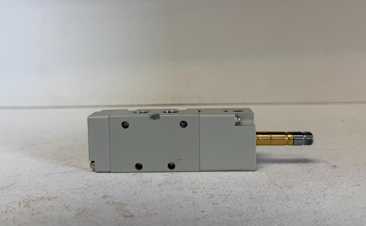 Used Metal Work Pneumatic 7010021100 Solenoid Valve Max 10 Bar GHGC-15