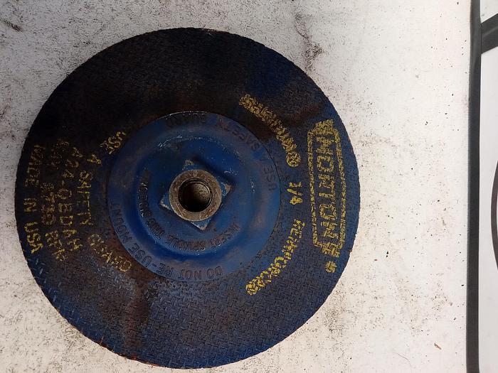 Used Lot of 2 Norton 7" Masonry Grinding Wheel 7 X 1/4 X 5/8 8600-8630 Max RPM GH504