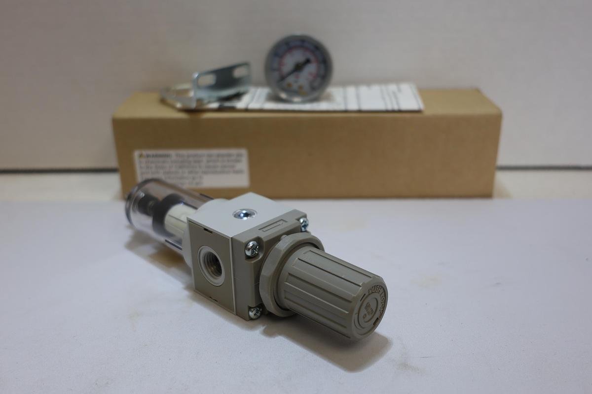 PneumaticPlus SAW2000M-N02BG 1/4" NPT Air Filter Regulator w/ Gauge New