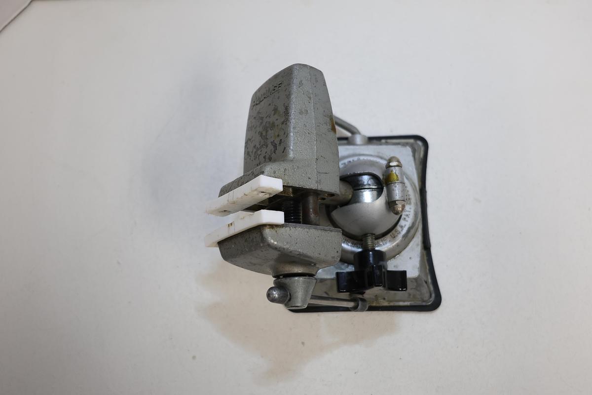 Used PANA VISE Table top Vise adjustable head Pat.#2898068