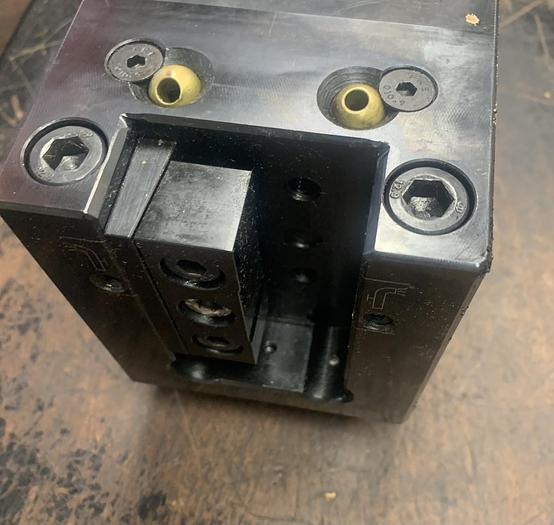 Used WTO OD Cutting Tool Holder Both Sides 48-109601-HP For Mazak GHA-111