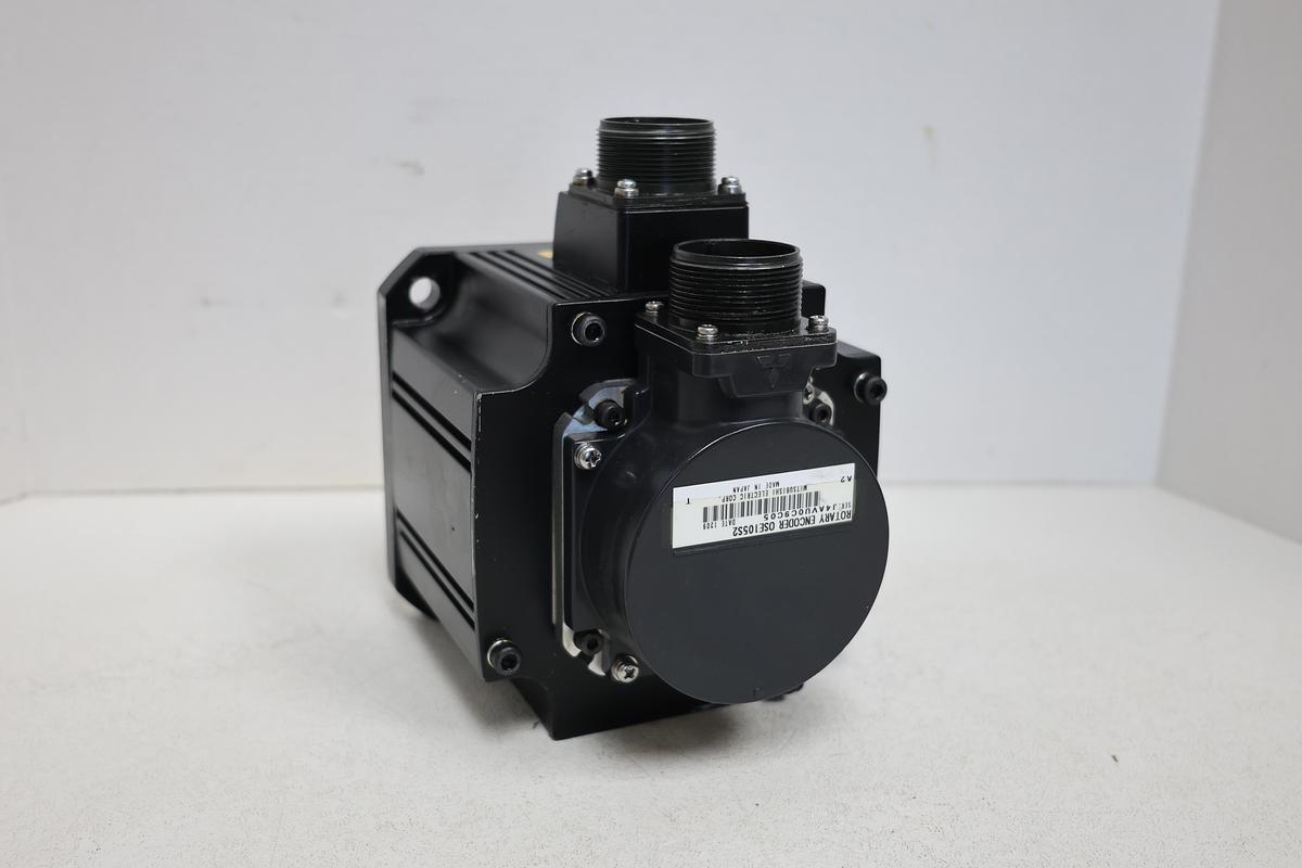Used Mitsubishi HC102T-SZ AC Servo Motor 2000RPM 123V 6A w/ OSE105S2 Encoder