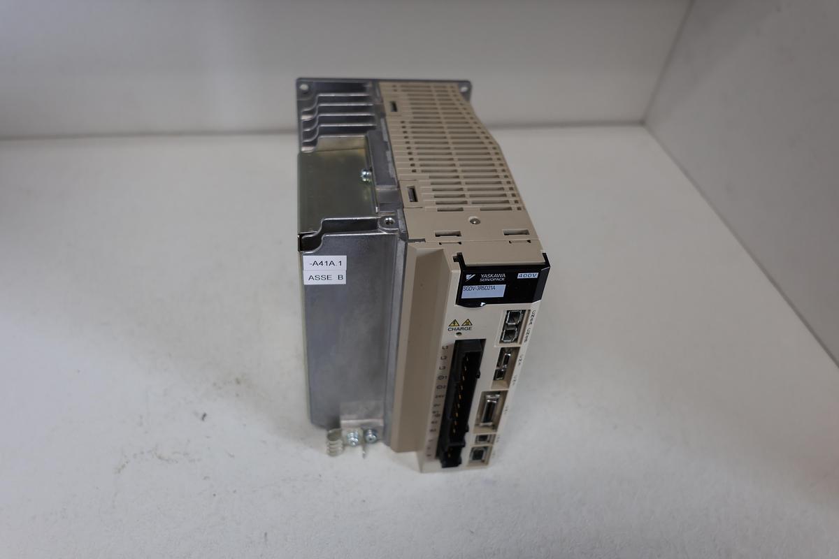 Used Yaskawa SGDV-3R5D21A Sigma-5 Servopack Servo Drive – 400V, 1kW – Industrial Automation GHA-182