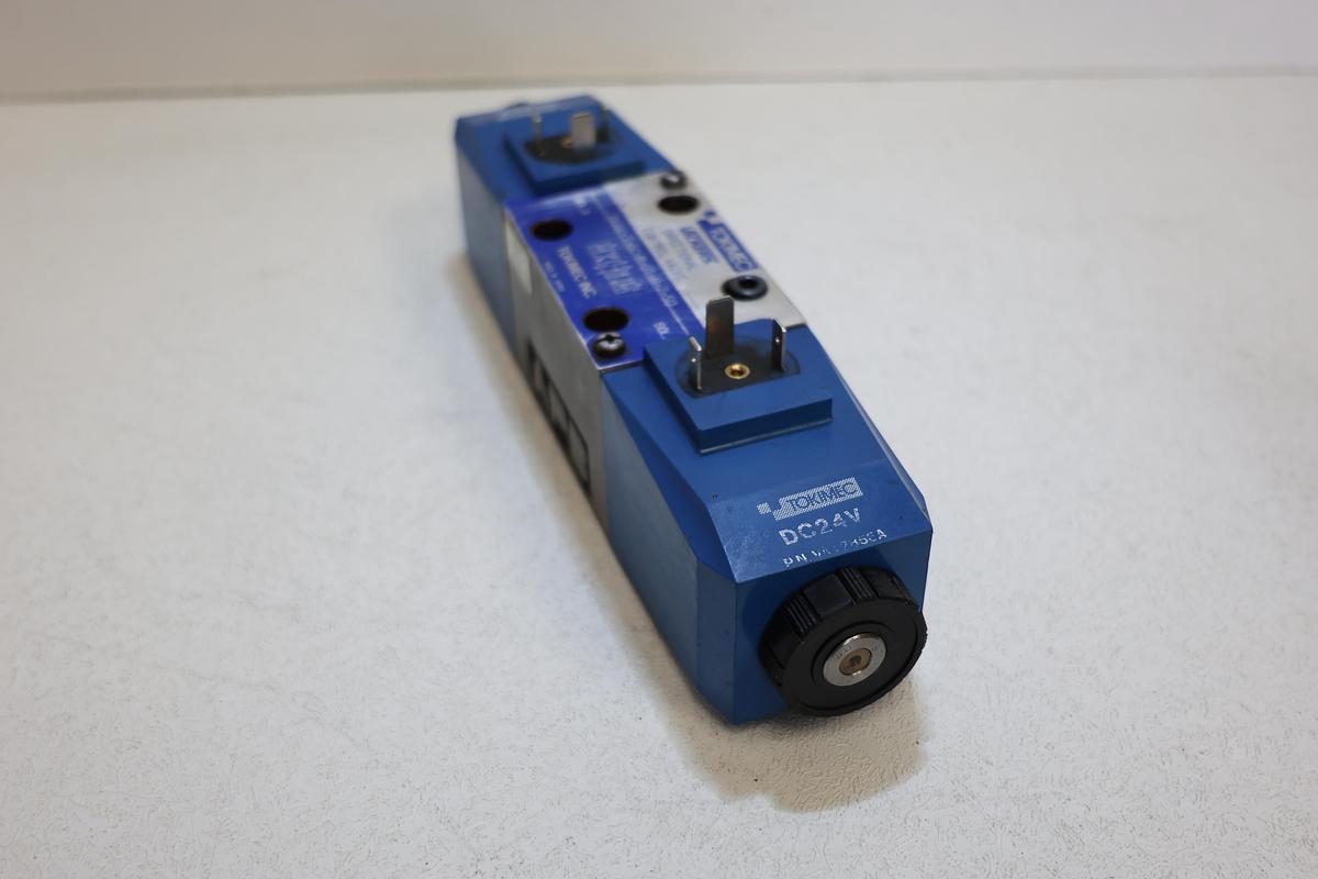 Used Tokimec Vickers DG4V-3-6C-M-U-H7-7-50 Hydraulic Valve 24VDC Used