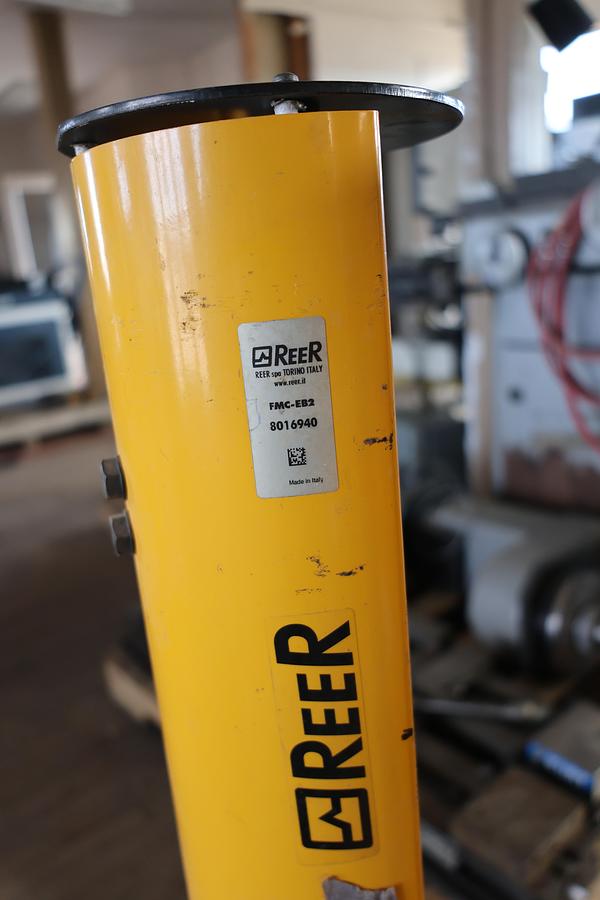 Used REER EOS4E/EOS4R 2B AH Safety System w/ PEI Retractable Curtains & Posts
