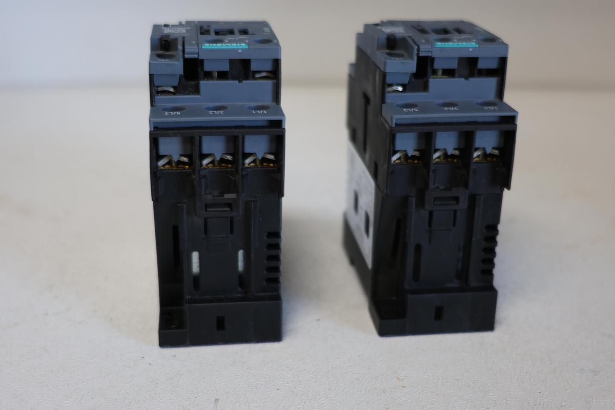 Used (Lot of 2) Siemens 3RT2025-1BB40 SIRIUS Contactor – 3 Pole, 17A, 24V Coil GHA-161