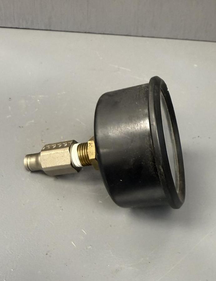 Used WIKA PRESSURE GAUGE 2.5 0306 GHA-GS14