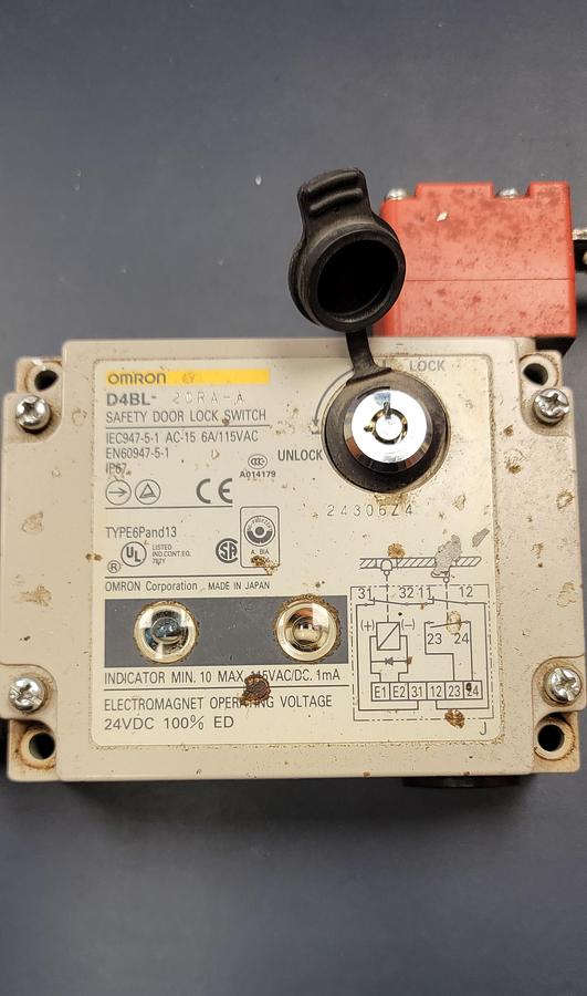 Used OMRON D4BL-2CRA SAFTEY DOOR LOCK SWITCH (B20)