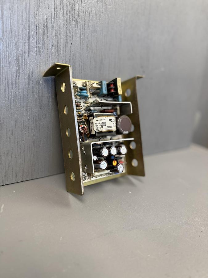 Used Artesyn NFS40-7608 Switching Power Supply 240VAC 50/60Hz 720132-J77 GHA-17
