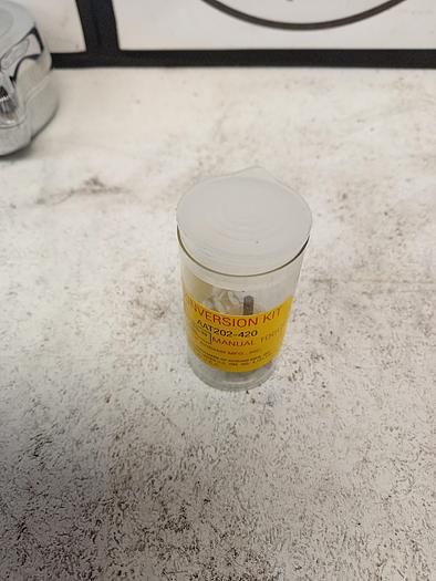 Used AVK Thread Conversion Kit AAT202-420 1/4-(.250)-20 UNC GH115