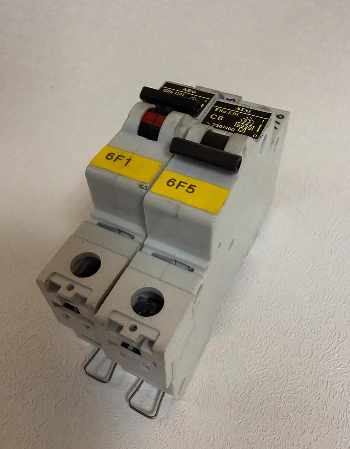 Used AEG Elfa E81 C6 Circuit Breaker ~230/400 GHC-38