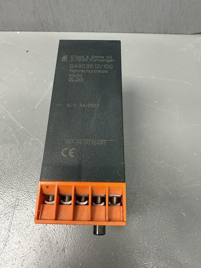 Used E. Dold & Söhne BA9039.12/100 Voltage Monitoring Relay | 3-Phase | 100V GHC-34