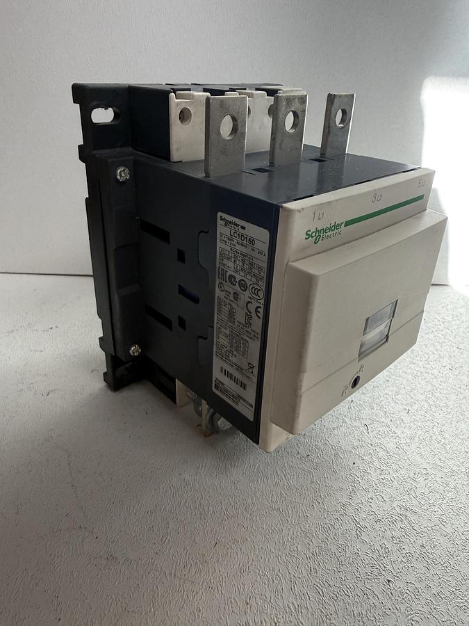 Used Schneider Electric / LC1D150 / 250A / 1000V / Contactor GHC-31