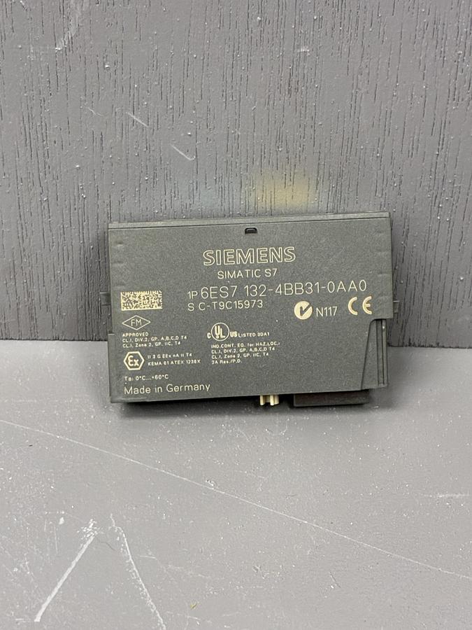 Used Siemens 6ES7 132-4BB31-0AA0 Digital Output Module GHC-34