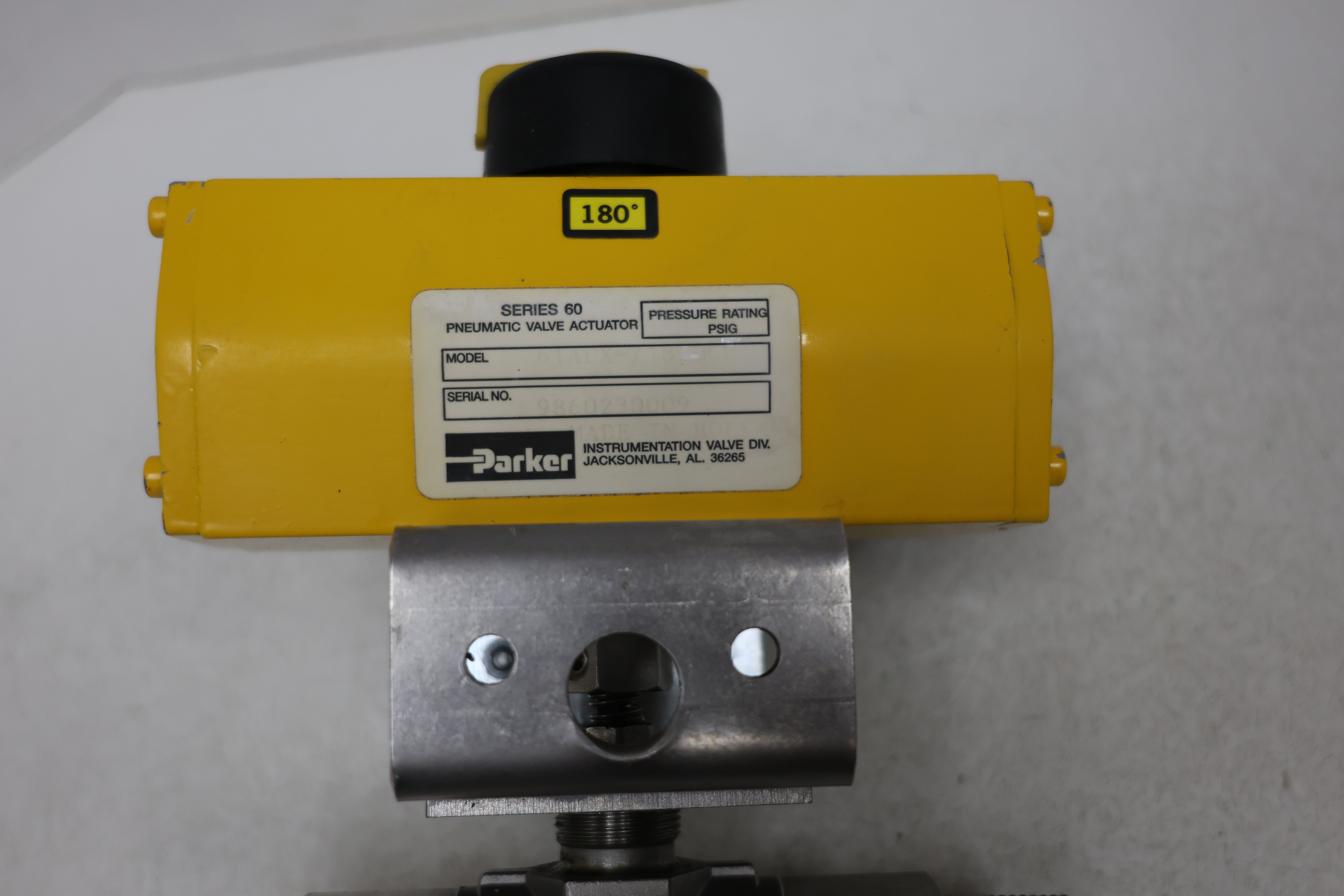 Used Parker 8F-B8XJ2-V-SS-61ADX Series 60 3-Way Pneumatic Ball Valve 1/2" SS GHA-122