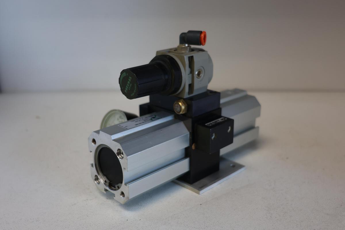 Used PNEUMAX 1740.50.NR Pressure booster includes filter regulator GHA-47