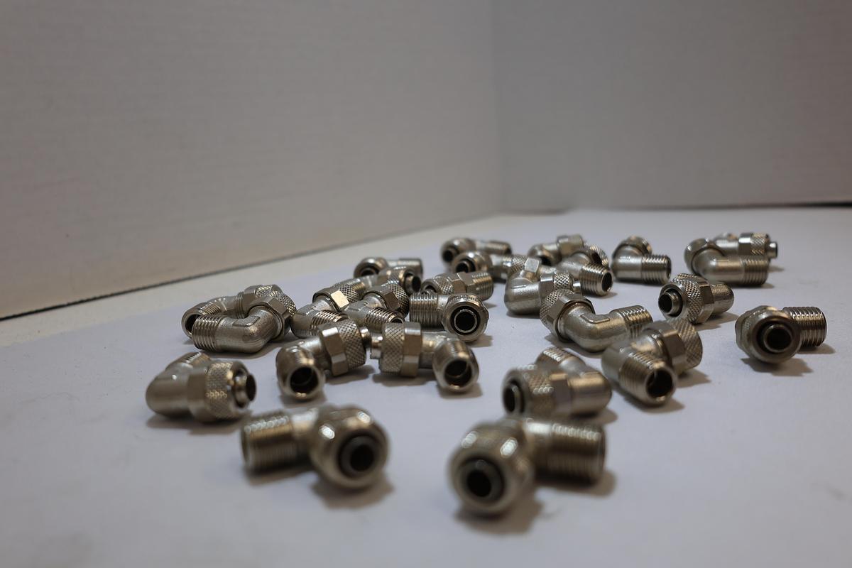 Lot of 27 Pneumatic Elbow Push-to-Connect Fittings M14 x 9/32" OD New