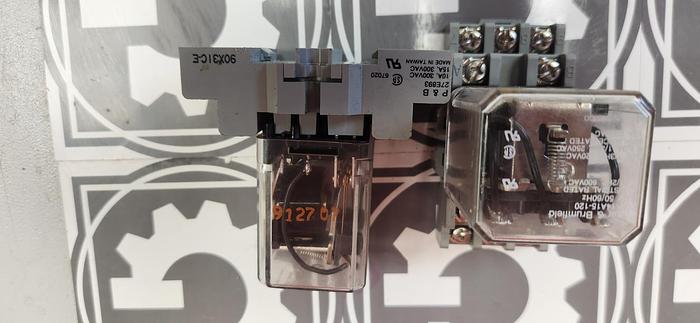 Used (Lot of 2) Potter & Brumfield Relay KUP-14A15-120 w/27E893 Base - GHB-68-A2