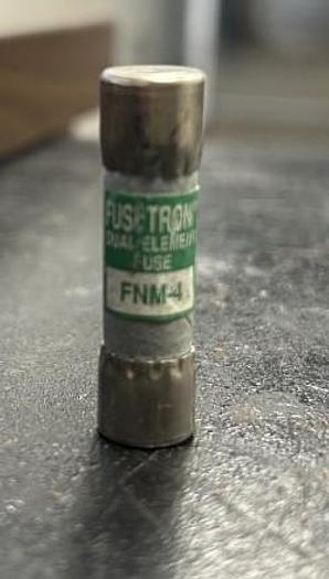 Lot of 2 - Cooper/Bussmann Fusetron Double-Element Fuse FNM-4 - GHB-63-D13