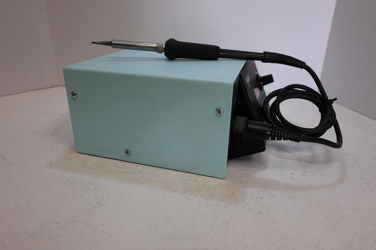 Used Weller MT1500 MicroTouch Plus Soldering Station w/ I-040 Iron Tested