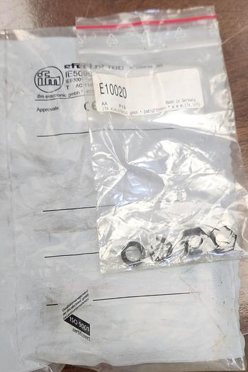 Efector IFM IEB3001-BPKG/US-100-DPS-IE5090 Proximity Switch - GHGC-D20