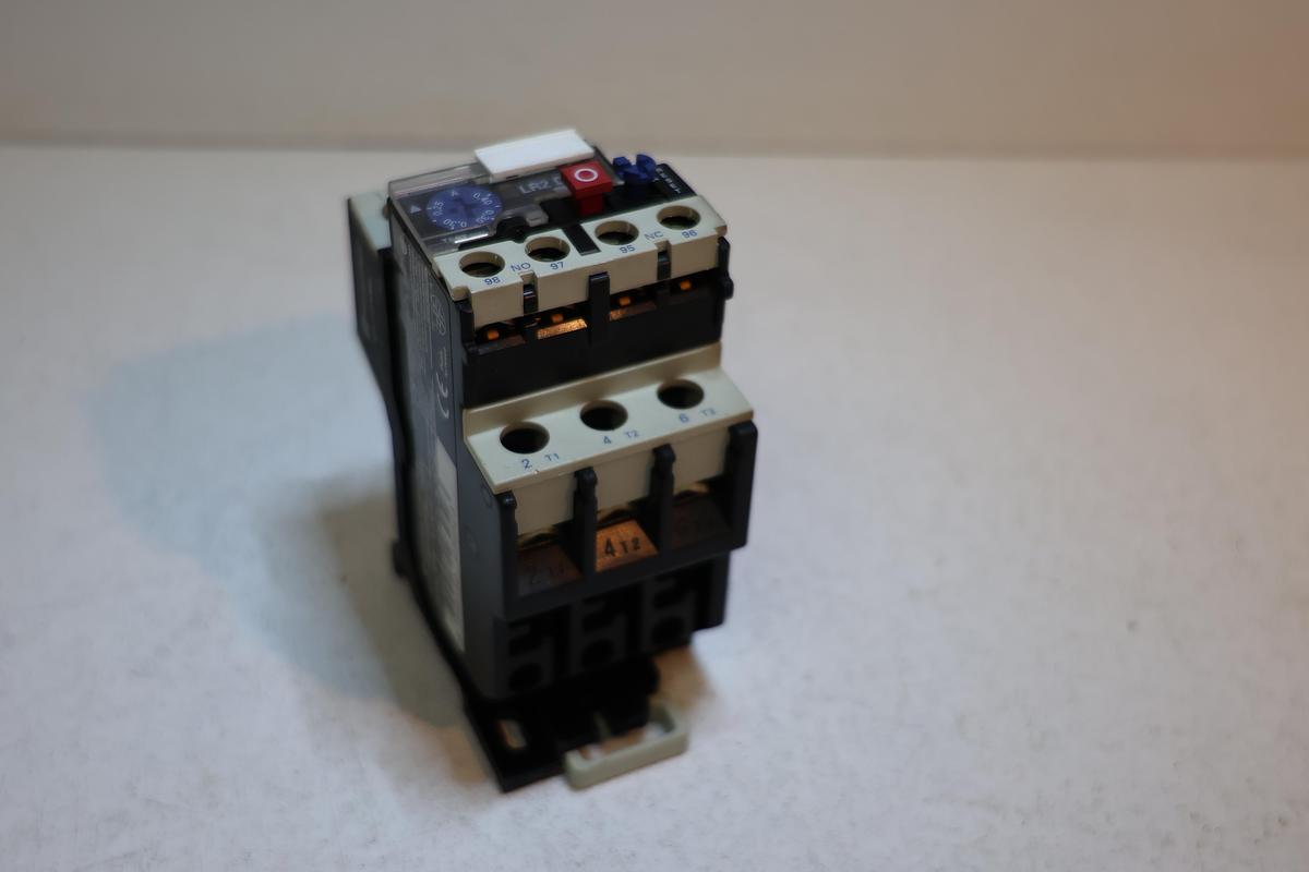 Used Telemecanique LR2 D1303 Thermal Overload Relay with LA7-D1064 Auxiliary Contact Block /Used 