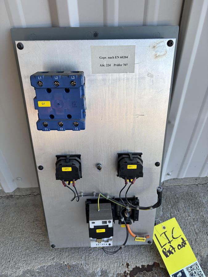 Used DMG Deckle Maho