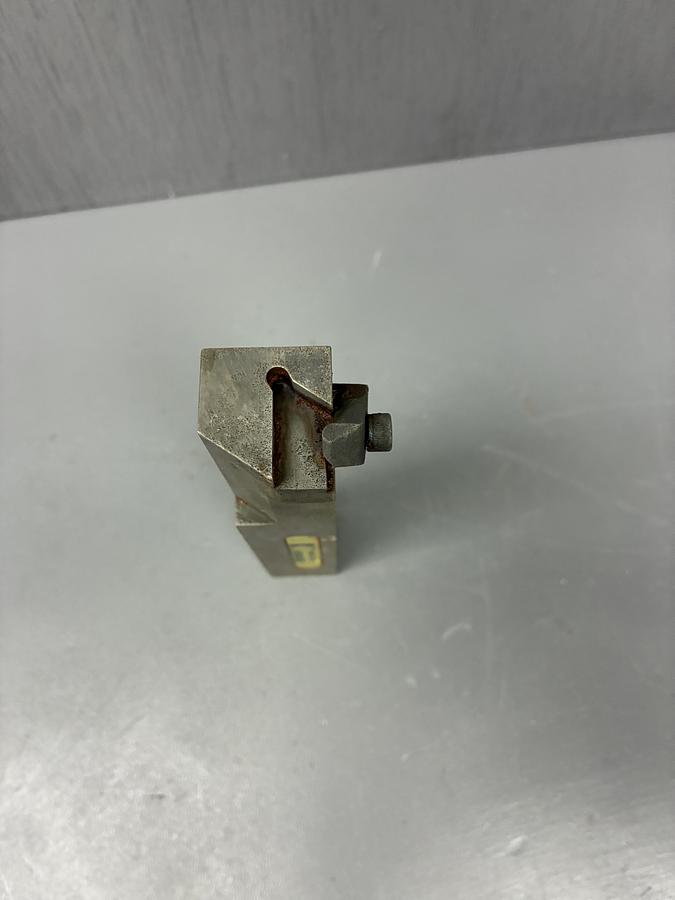 Used Kennametal 1.00" Shank NER 164D NH4 Turning Tool Holder GHC-17