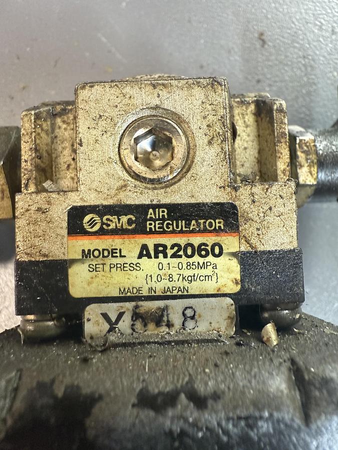 Used SMC AIR REGULATOR AR2060 GHB-40