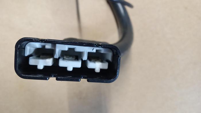 Used Yongroi 3X6AWG E253075 Battery Charging Cable GH505